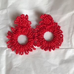 Red beaded earrings! ❤️